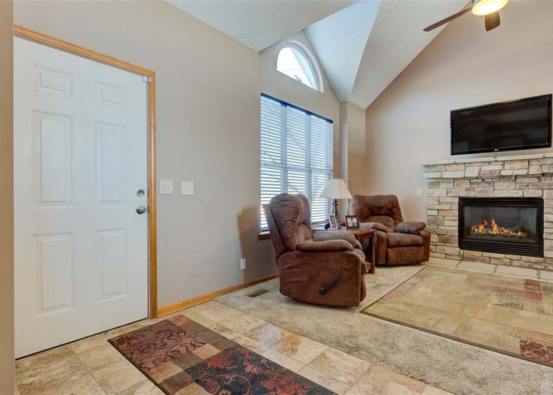 18461 W 164TH Street — photo 9