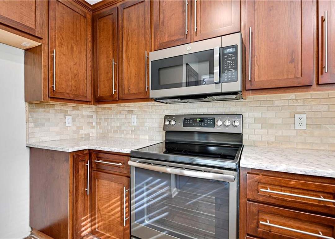 10747 Oakmont Street — photo 14