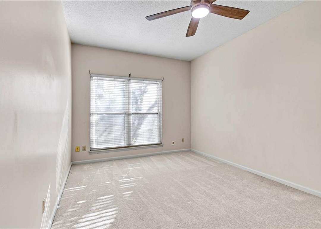 10747 Oakmont Street — photo 17