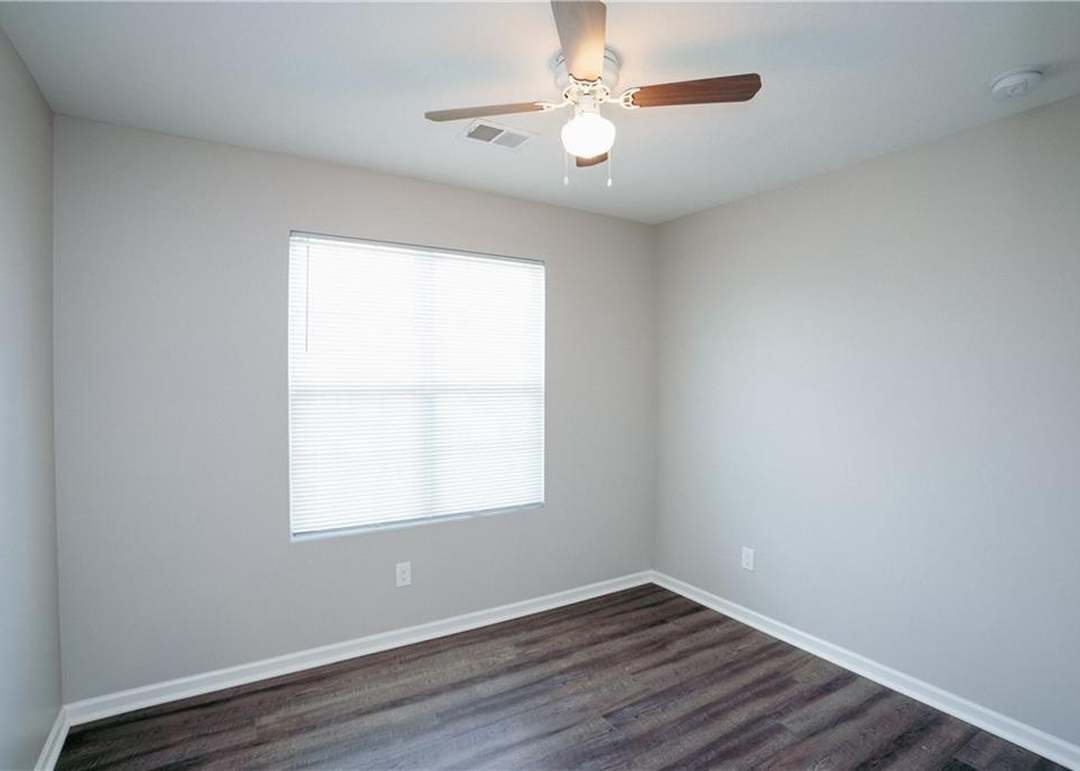 10717 E 46th Terrace — photo 9