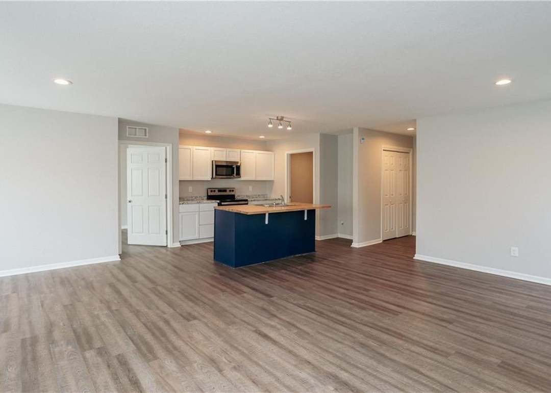 10717 E 46th Terrace — photo 18