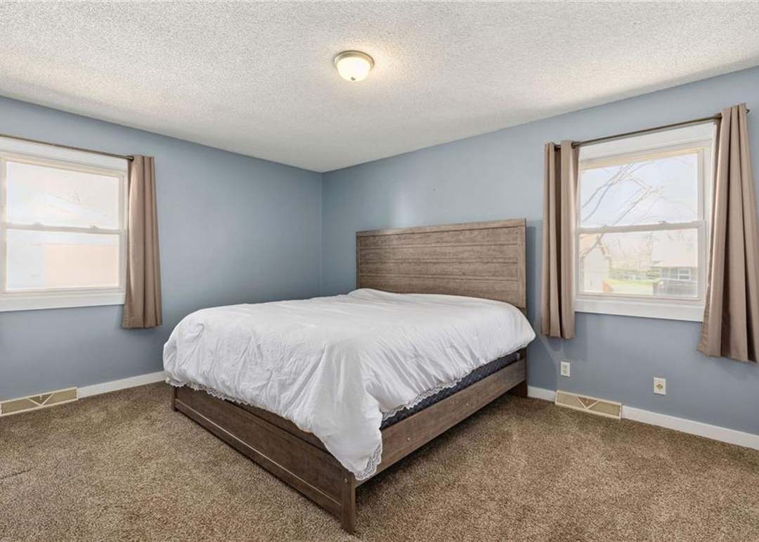 8631 NE Boone Street — photo 27