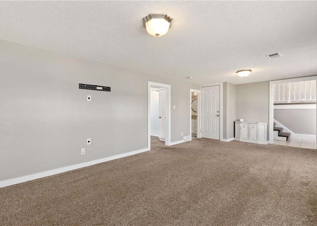 8631 NE Boone Street — photo 34