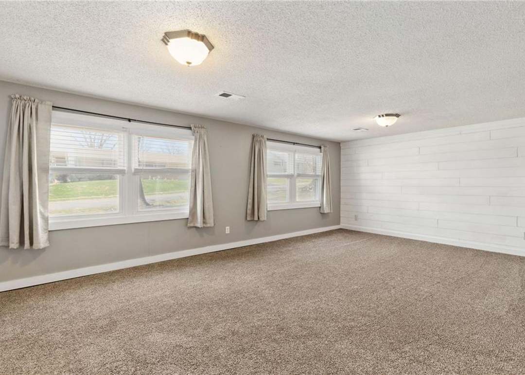 8631 NE Boone Street — photo 36
