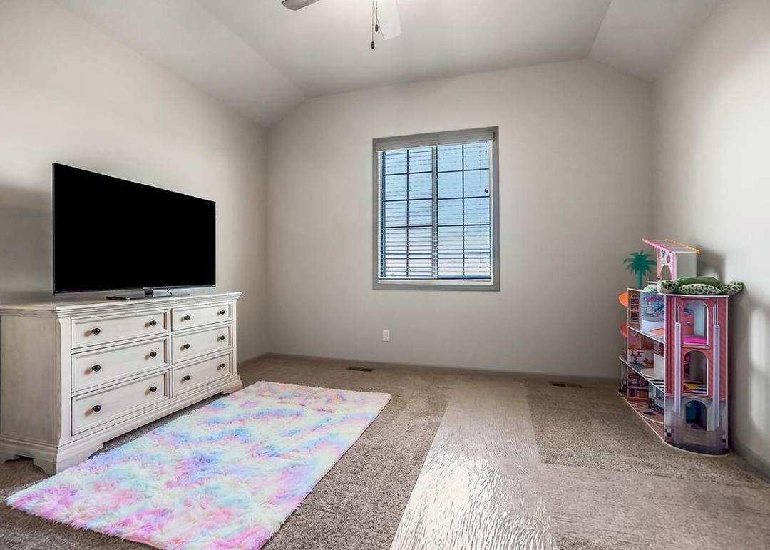 108 SE Riley Street — photo 4