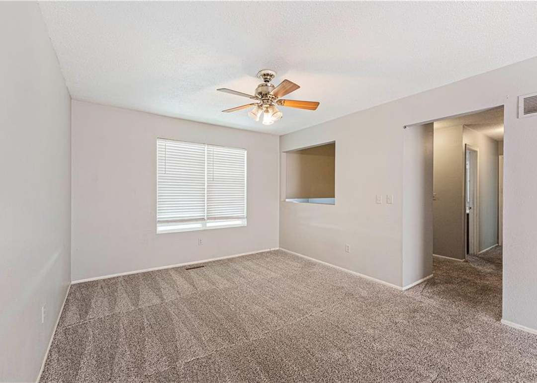 1015 Park Avenue — photo 9