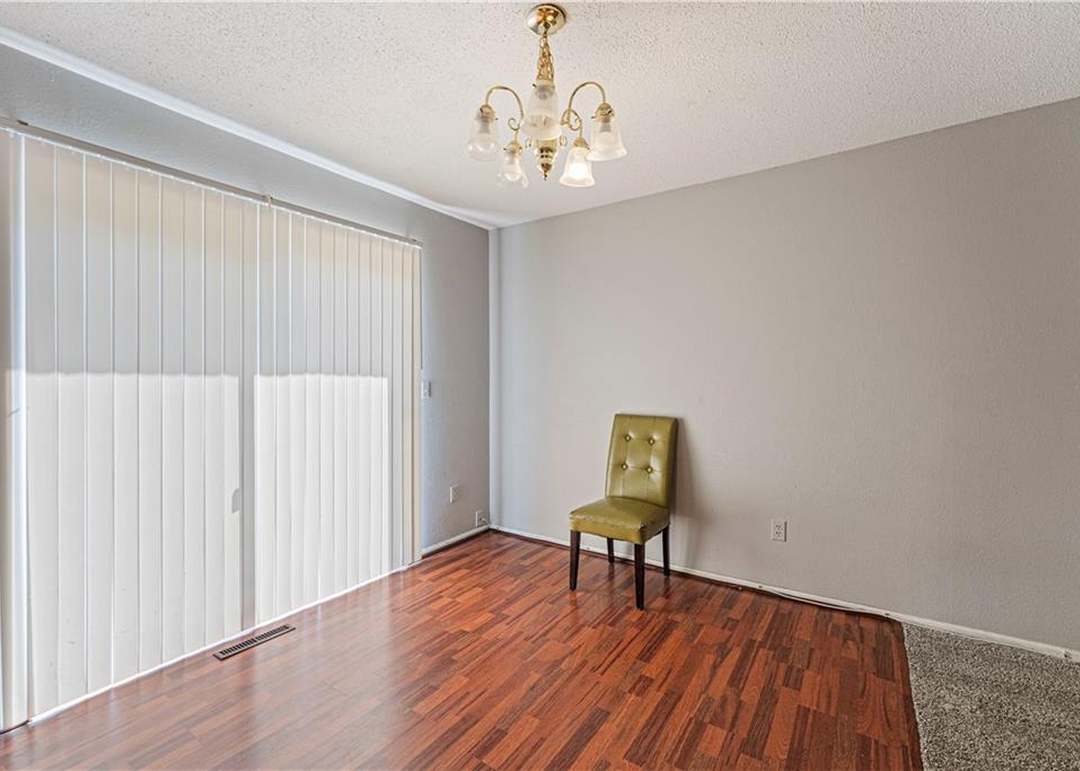 1015 Park Avenue — photo 10