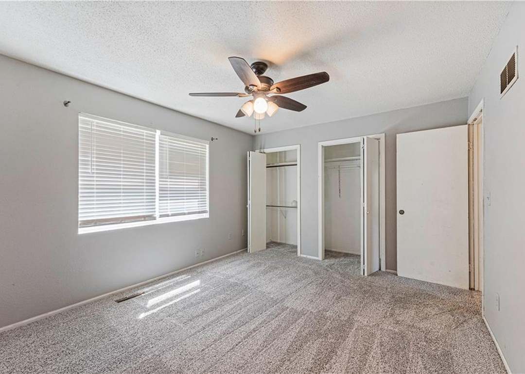 1015 Park Avenue — photo 13
