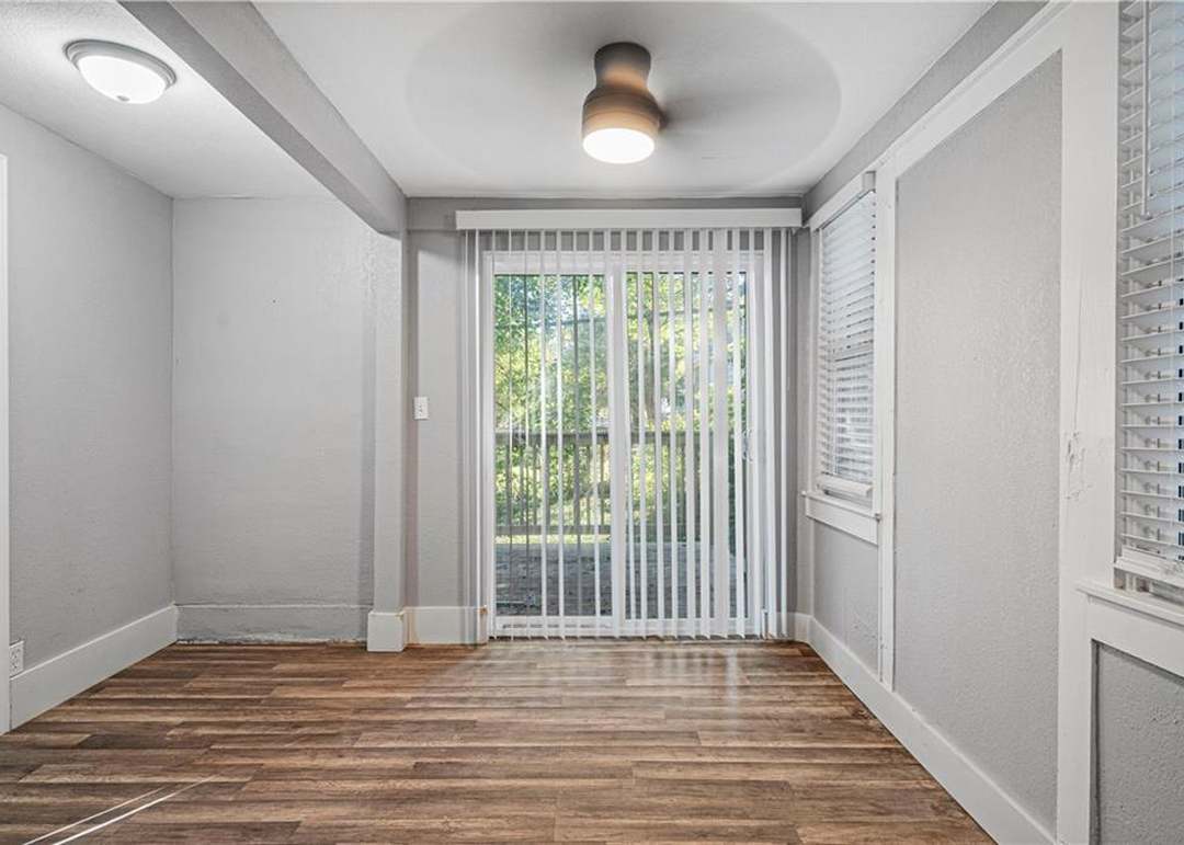 1403 Collins Street — photo 20