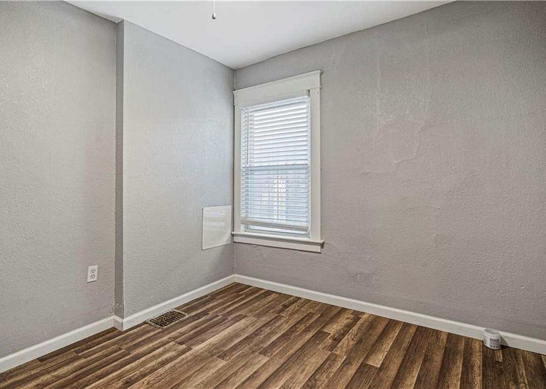 1403 Collins Street — photo 25