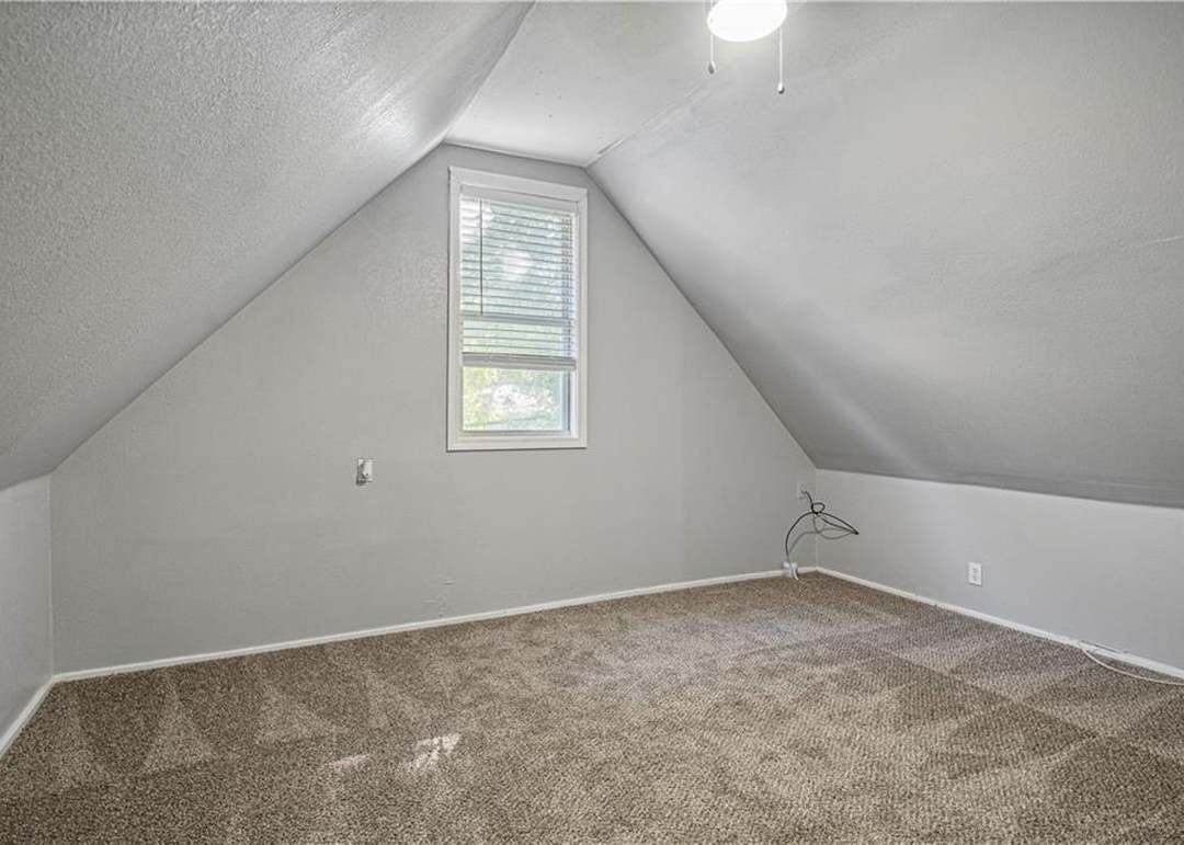 1403 Collins Street — photo 27