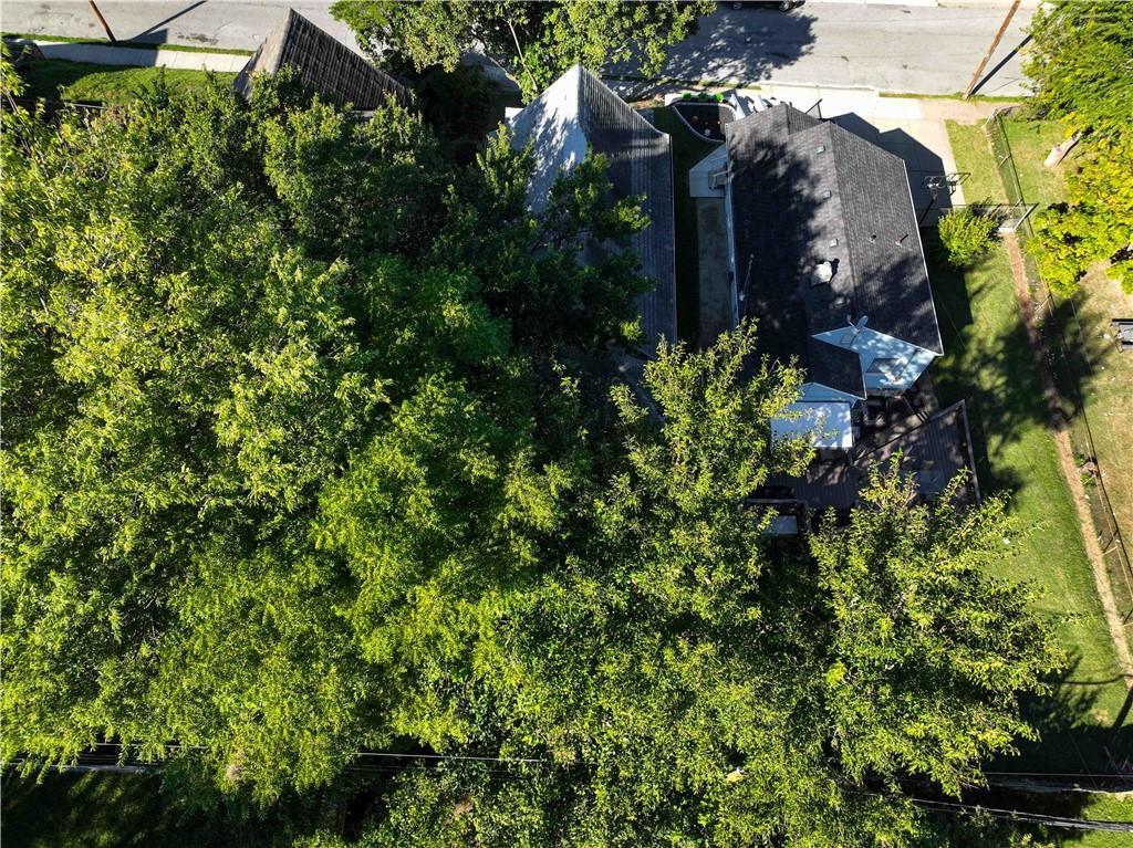 1403 Collins Street — photo 38