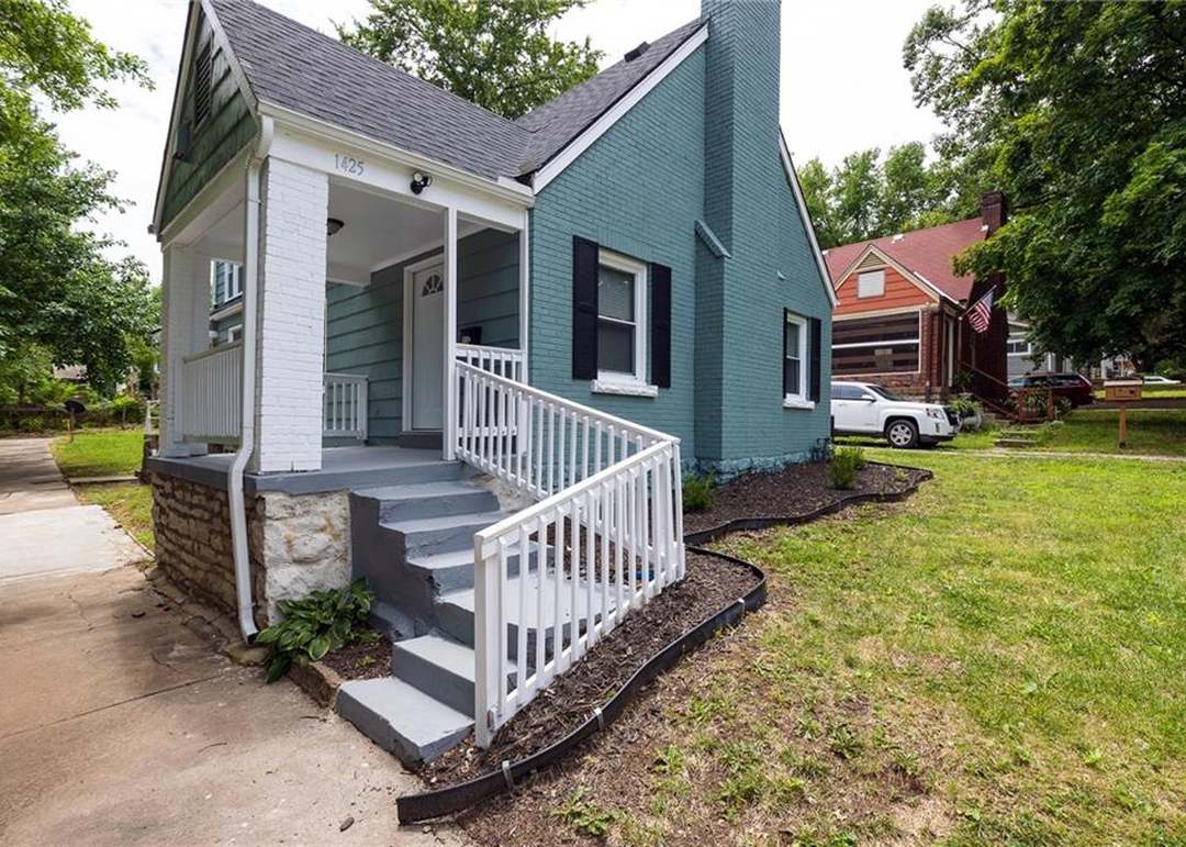 1425 E 77th Terrace — photo 8