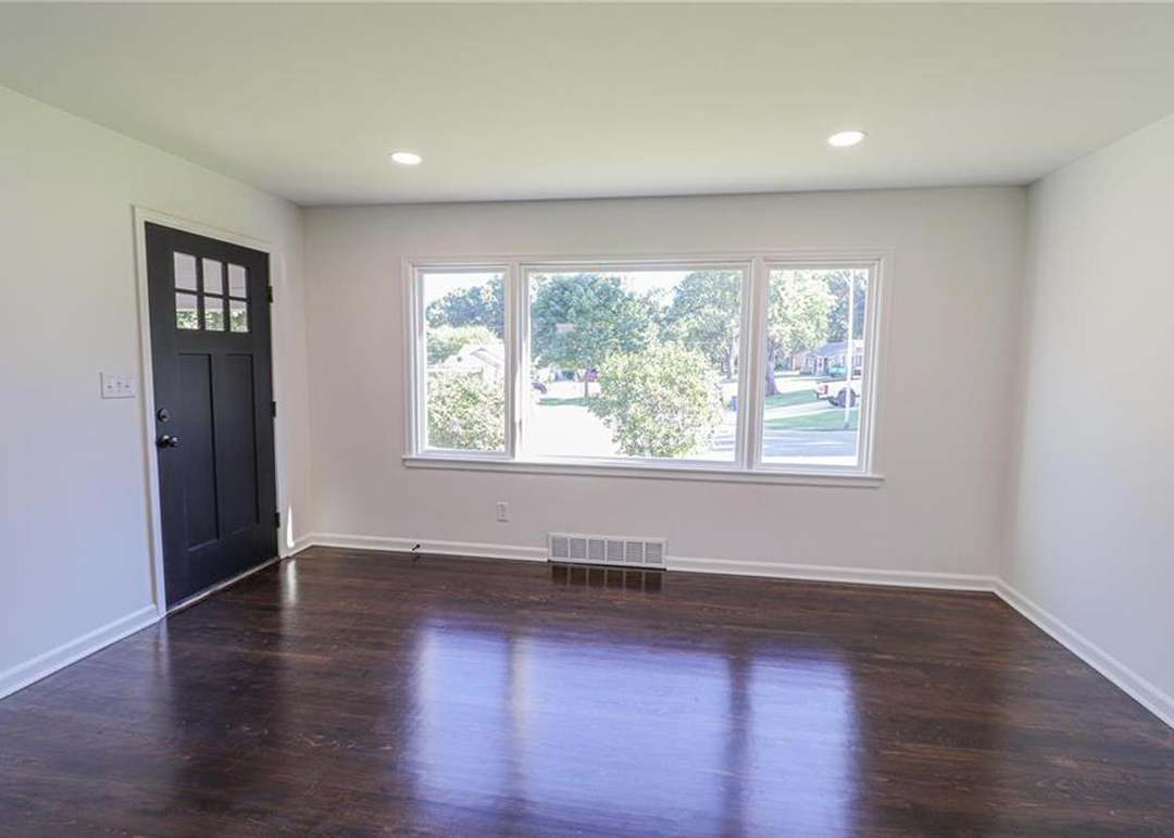 7120 W 72nd Terrace — photo 9