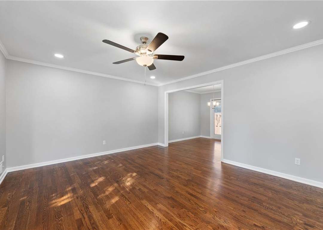 9640 Hardy Street — photo 9