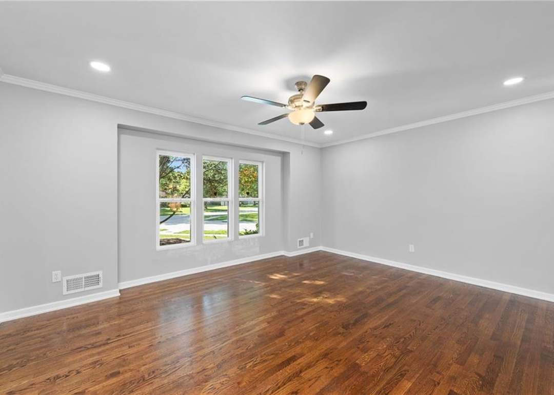 9640 Hardy Street — photo 10