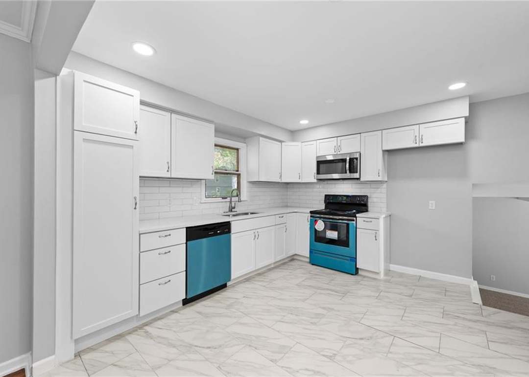 9640 Hardy Street — photo 13
