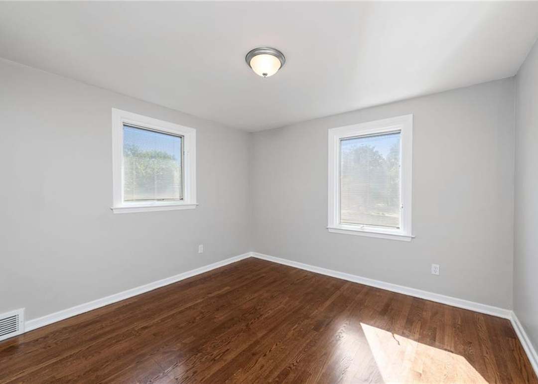 9640 Hardy Street — photo 16