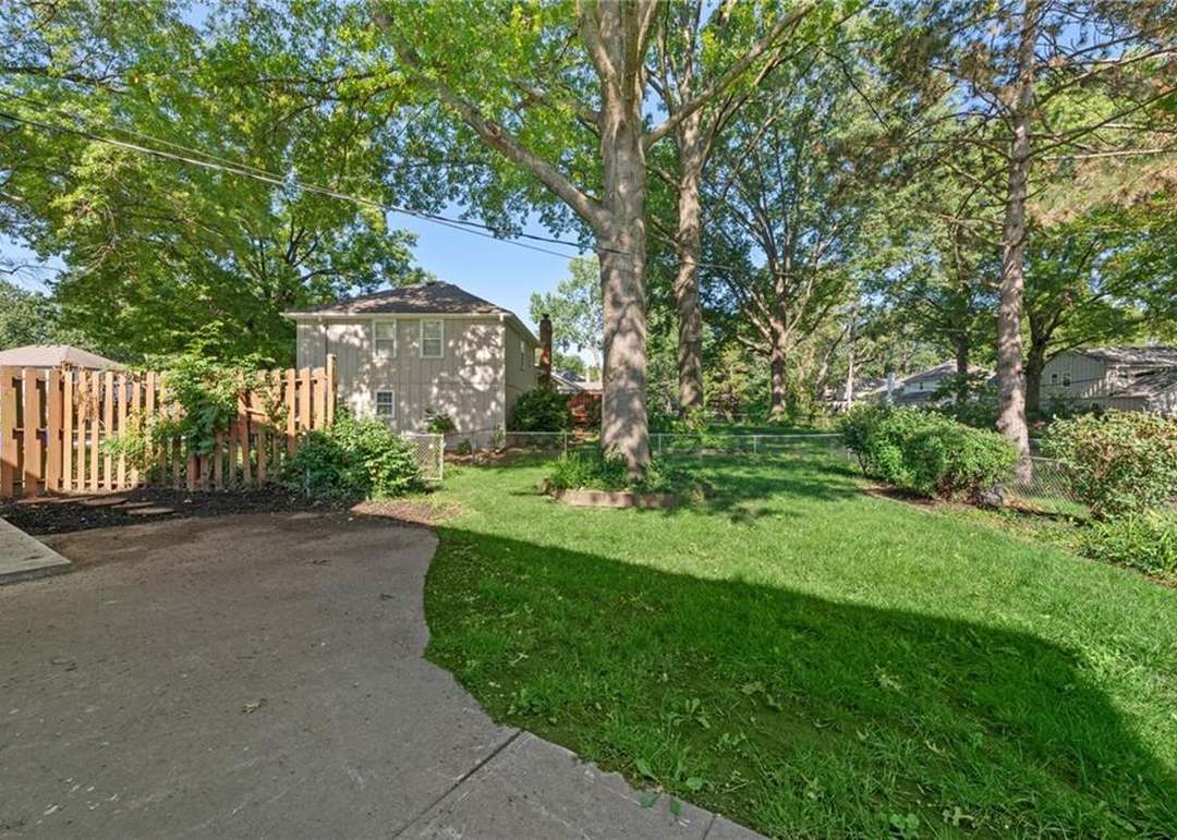 9640 Hardy Street — photo 25