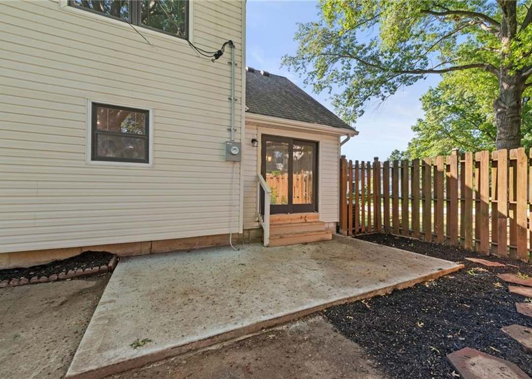 9640 Hardy Street — photo 29