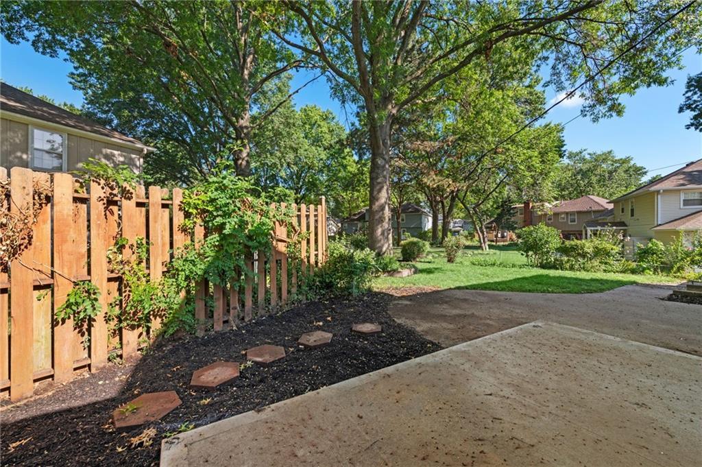 9640 Hardy Street — photo 30