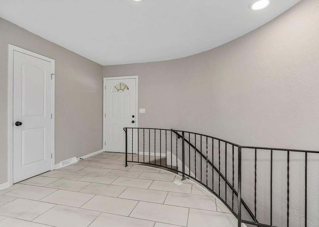 20903 W 52nd Terrace — photo 9