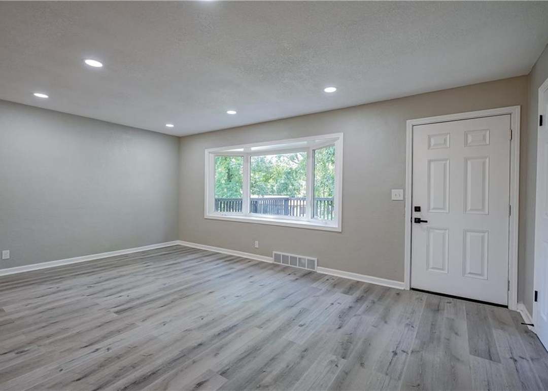 5414 Haskell Avenue — photo 2