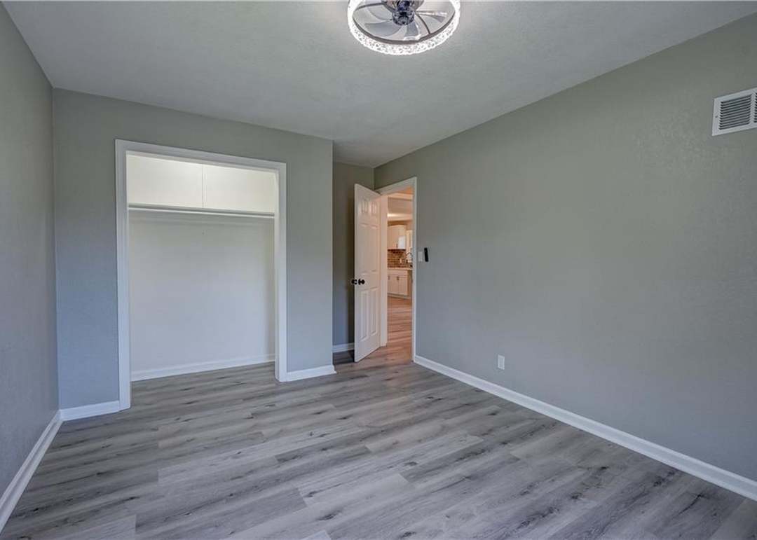 5414 Haskell Avenue — photo 5