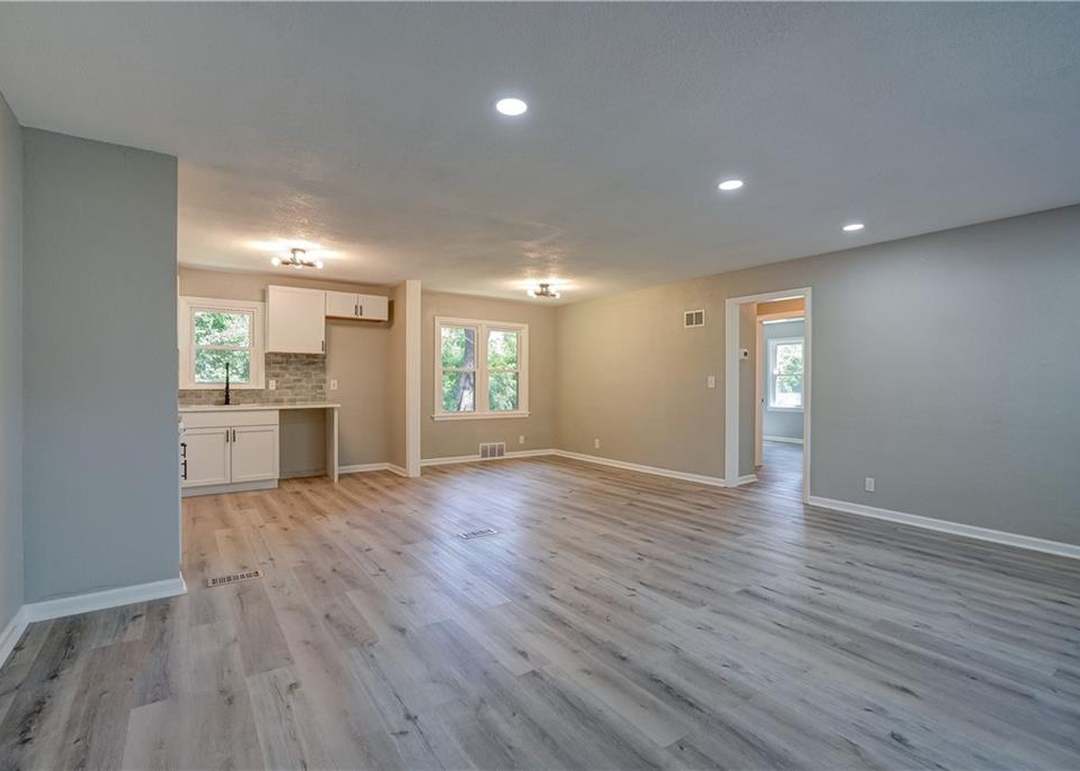 5414 Haskell Avenue — photo 10