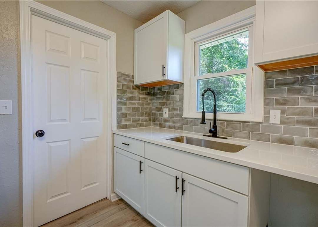 5414 Haskell Avenue — photo 16