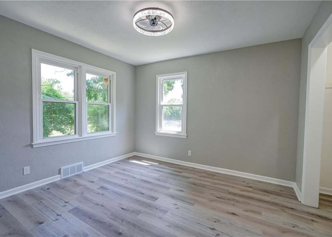 5414 Haskell Avenue — photo 19