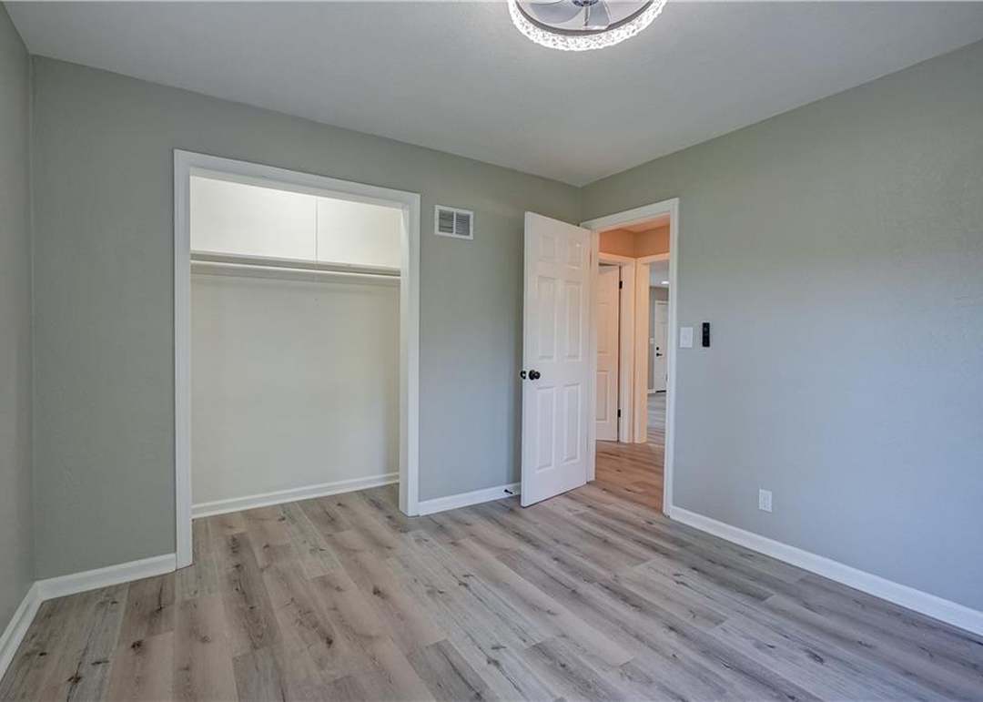 5414 Haskell Avenue — photo 20