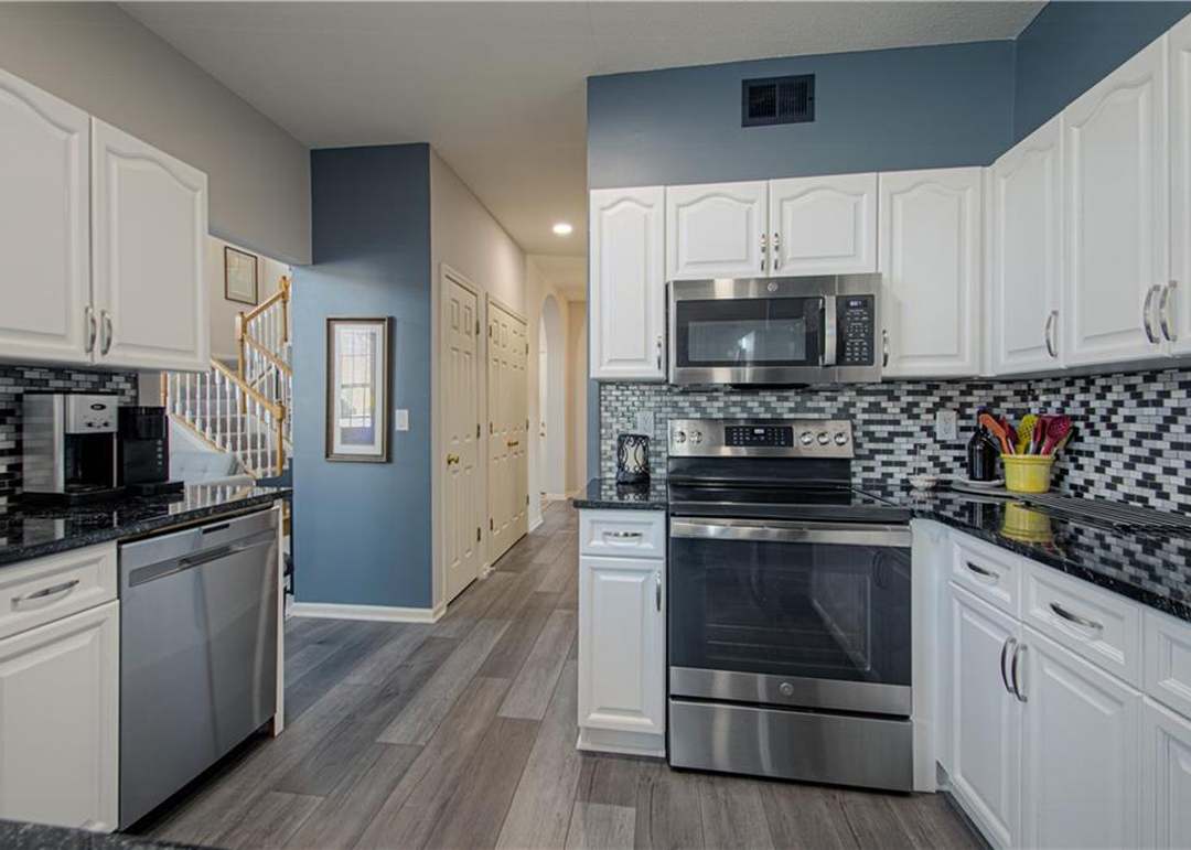 21104 W 118th Terrace — photo 15