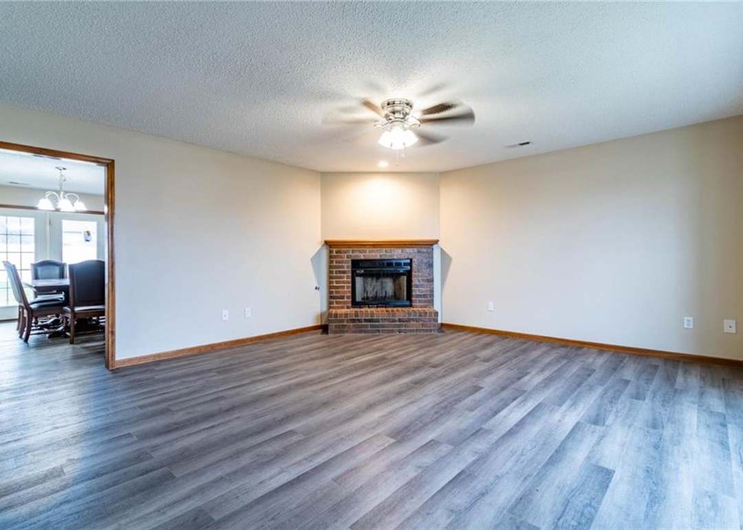 1003 Quincy Drive — photo 10