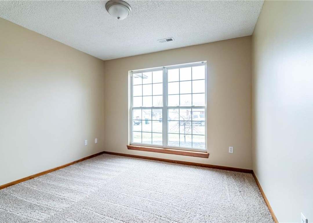 1003 Quincy Drive — photo 11