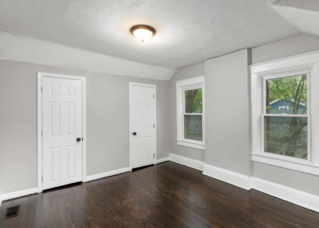 5733 BALES Avenue — photo 16