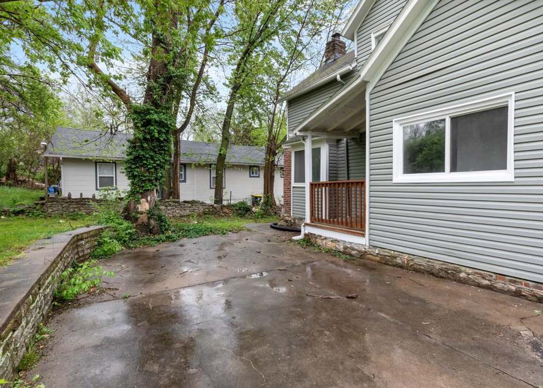 5733 BALES Avenue — photo 21