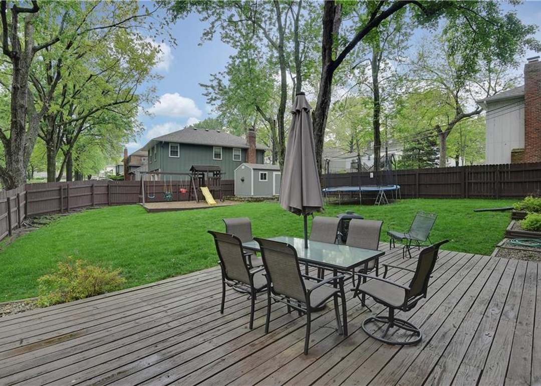 8901 W 97th Street — photo 21
