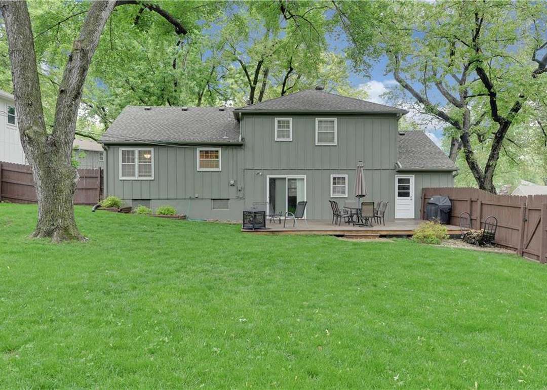 8901 W 97th Street — photo 22