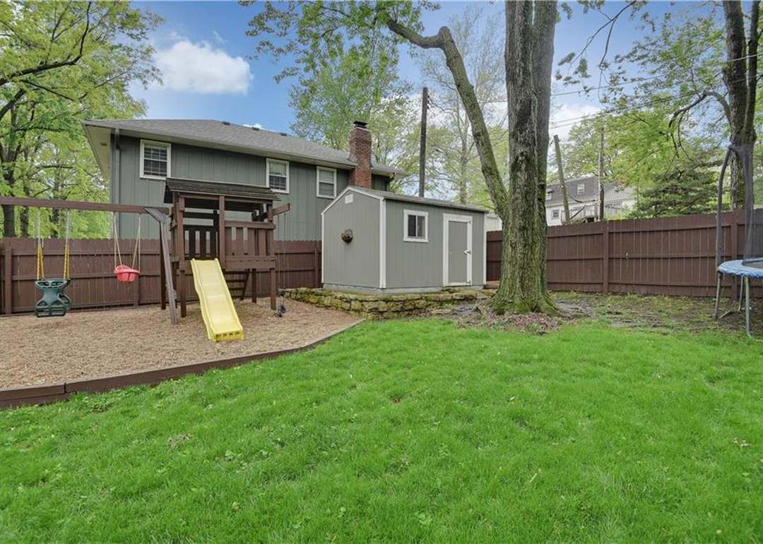 8901 W 97th Street — photo 24
