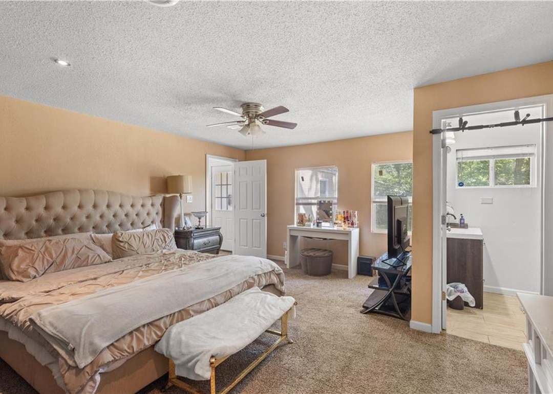 11102 Winchester Avenue — photo 11