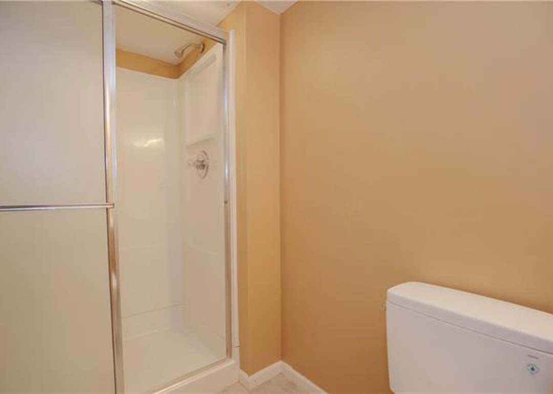 6013 Hallet Street — photo 34