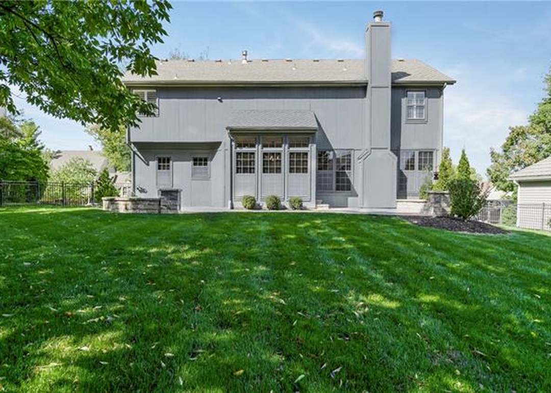 6013 Hallet Street — photo 36