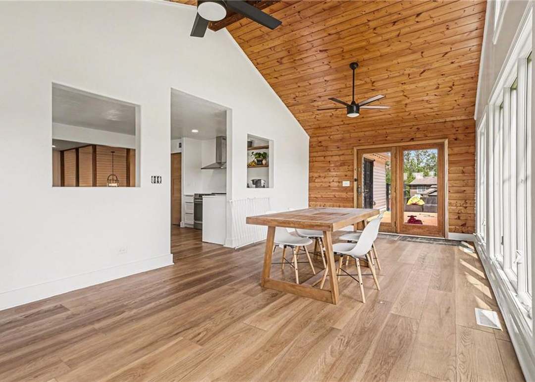 2413 W Post Oak Road — photo 14