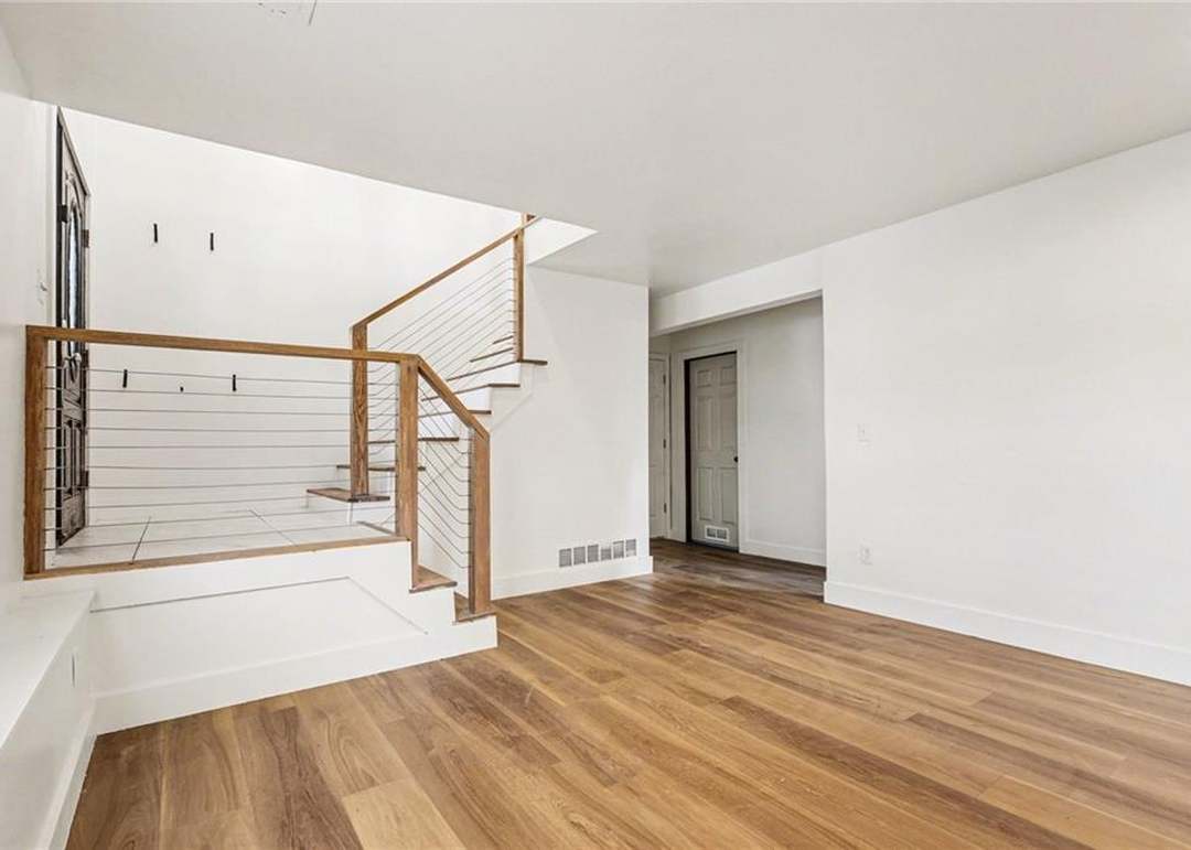 2413 W Post Oak Road — photo 20