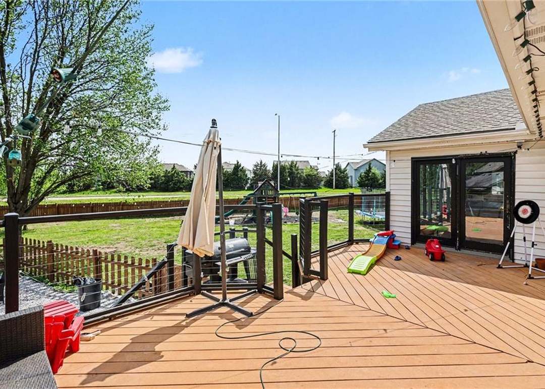 2413 W Post Oak Road — photo 23