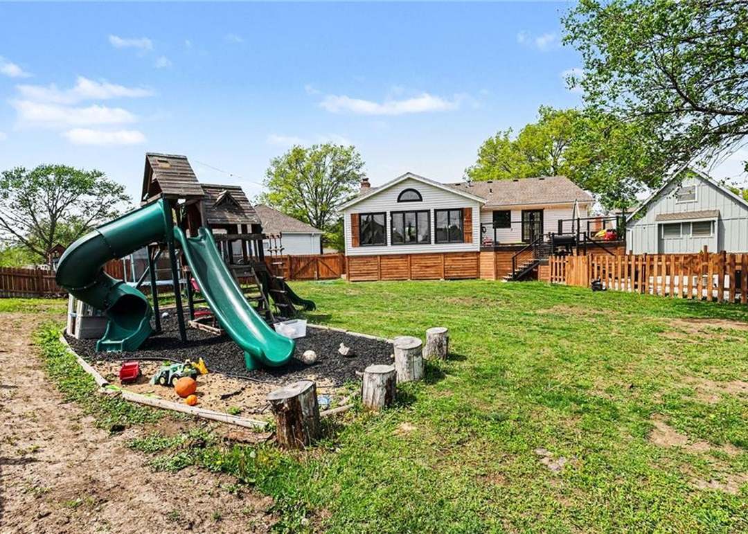 2413 W Post Oak Road — photo 26