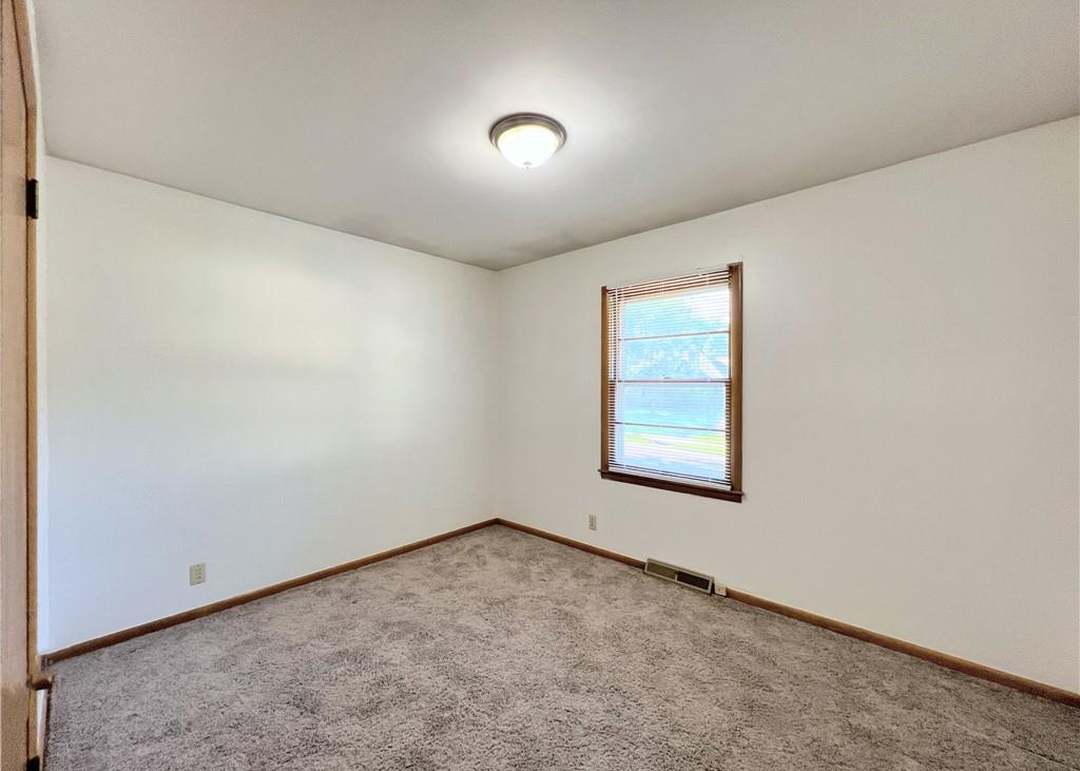 8319 W 91st Terrace — photo 5