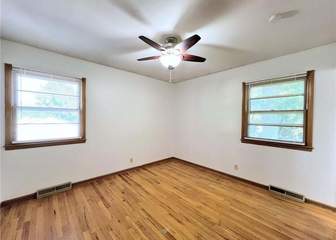 8319 W 91st Terrace — photo 17