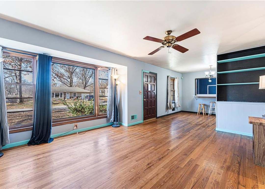 10107 Belmont Avenue — photo 11